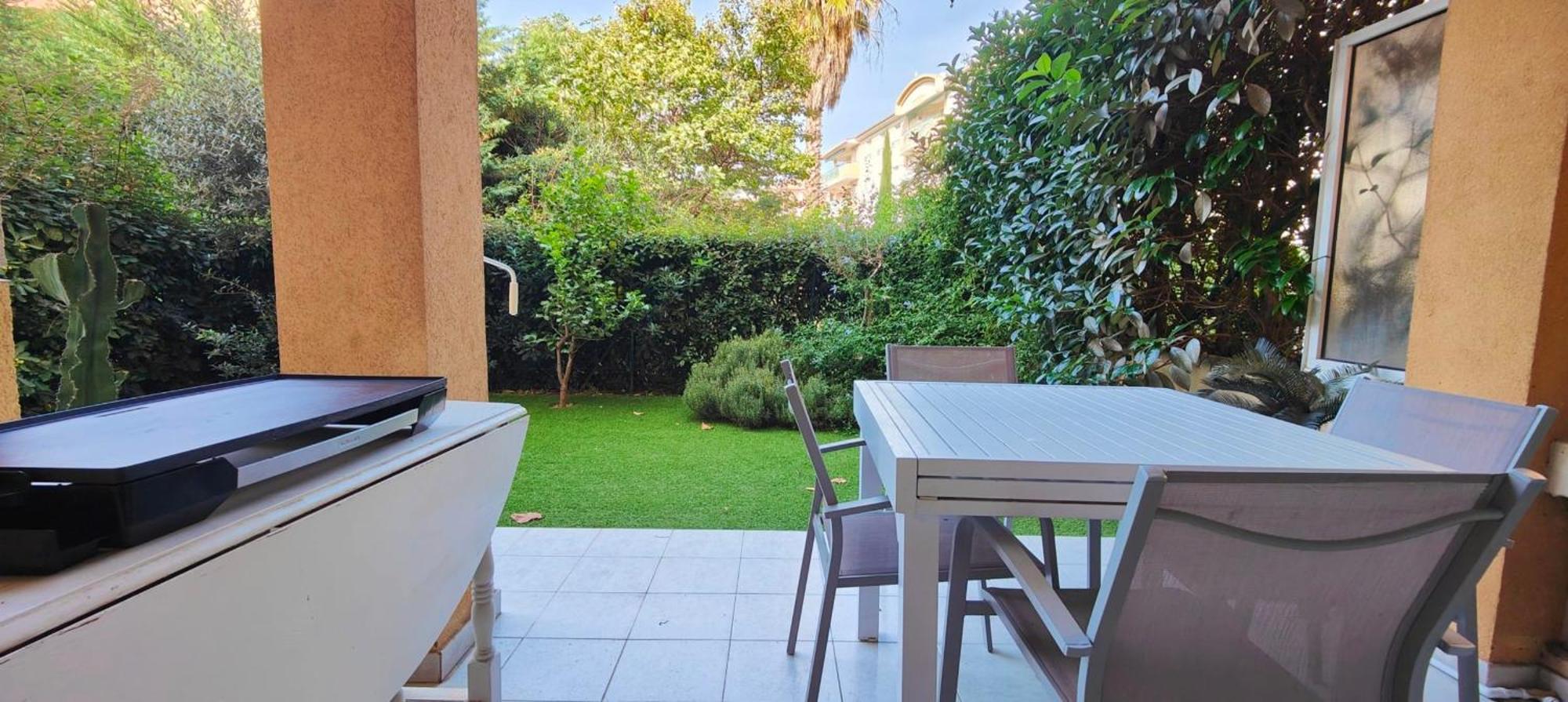 Appartement Garden 150 M From The
