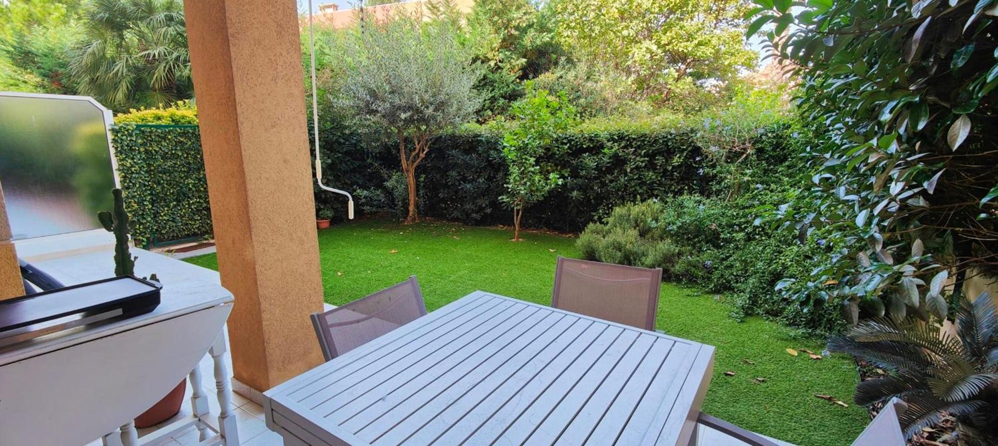 Garden 150 M From The Appartement